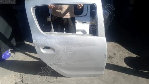 Dacia Sandero Sağ Arka Kapı çıkma parça - ANKA OTO YEDEK PARÇA İZMİR
