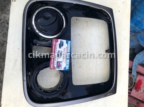 Dacia Sandero Teyp Çerçevesi çıkma parça