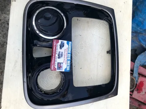 Dacia Sandero Teyp Çerçevesi çıkma parça - Karma Oto Çıkma Trabzon