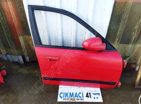 Lada Niva Sağ Ön Kapı çıkma parça - ÇIKMACI 41 KOCAELİ