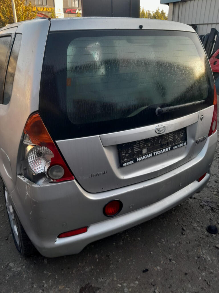 Daihatsu YRV Bagaj Kapağı çıkma parça