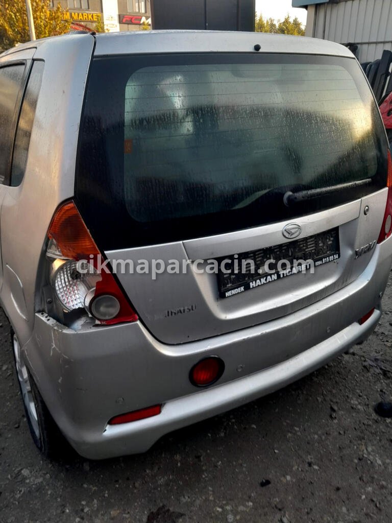 Daihatsu YRV Kapı (Ön Sağ) çıkma parça