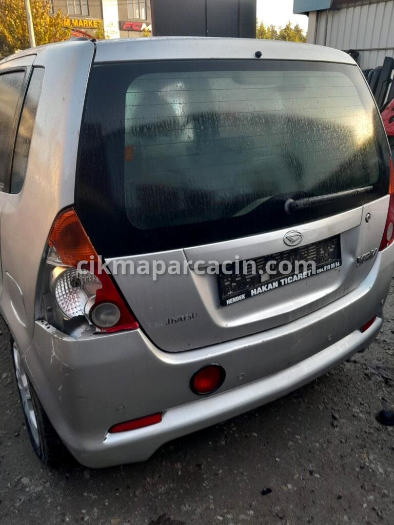 Daihatsu YRV Salıncak (Alt Tabla) çıkma parça