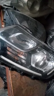 Renault Duster Sağ Ön Far çıkma parça - ANKA OTO YEDEK PARÇA İZMİR