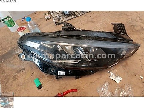 Fiat Egea Sağ Ön Far çıkma parça