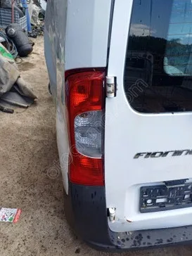 Fiat Fiorino Sol Arka Stop çıkma parça - Karma Oto Çıkma Trabzon