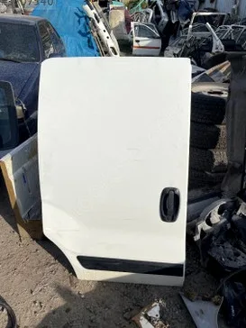 Fiat Fiorino Sağ Sürgülü Kapı çıkma parça - Karma Oto Çıkma Trabzon