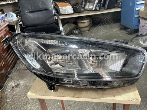 Ford Tourneo Courier Sağ Ön Far çıkma parça