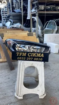 Ford Transit Courier Sağ Ön Far çıkma parça - T-F-M OTOMOTİV SAKARYA