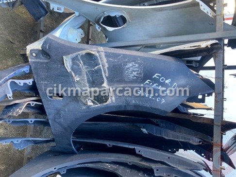 Ford Fiesta Sağ Ön Çamurluk çıkma parça