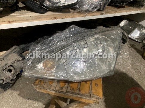 Ford Focus Sol Ön Far çıkma parça