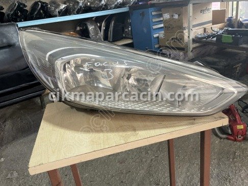 Ford Focus Sağ Ön Far çıkma parça