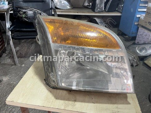 Ford Fusion Sağ Ön Far çıkma parça
