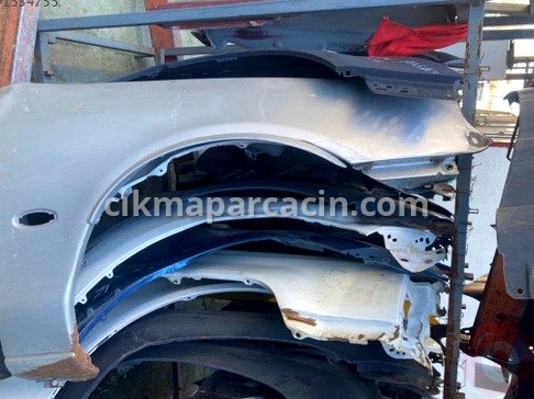 Ford Mondeo Sağ Ön Çamurluk çıkma parça