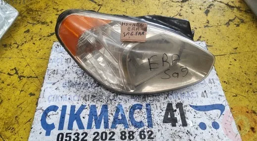 Hyundai Accent Sağ Ön Far çıkma parça - ÇIKMACI 41 KOCAELİ