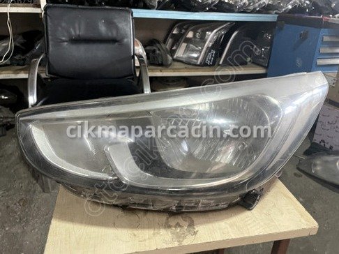 Hyundai i20 Sol Ön Far çıkma parça
