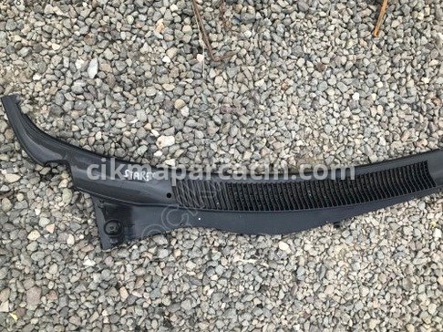 Hyundai Starex Ön Cam Izgarası çıkma parça