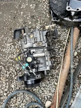 Isuzu Trooper Mazot Pompası çıkma parça - Karma Oto Çıkma Trabzon