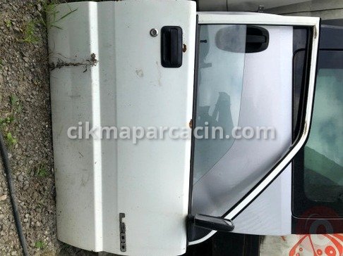 Mitsubishi L200 Sağ Ön Kapı çıkma parça