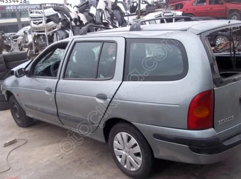 Renault Megane Arka Çamurluk çıkma parça - ÇIKMACI 41 KOCAELİ