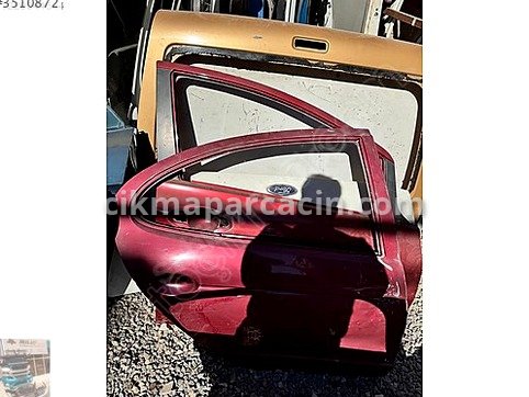 Renault Megane Sağ Arka Kapı çıkma parça