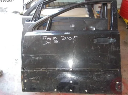 Mercedes-Benz 190 Sol Ön Kapı çıkma parça - ÇIKMACI 41 KOCAELİ