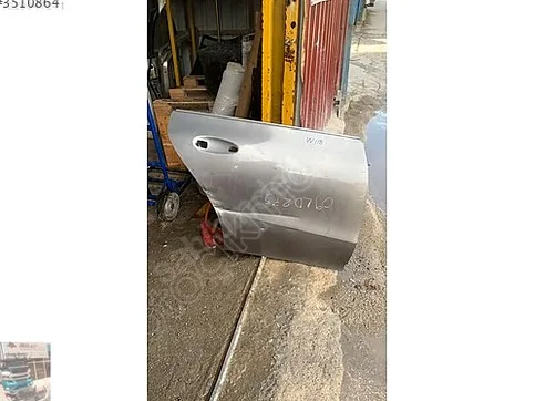 Mercedes-Benz CLA Sağ Arka Kapı çıkma parça - ANKA OTO YEDEK PARÇA İZMİR