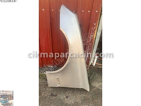 Mercedes-Benz Civic Arka Çamurluk çıkma parça