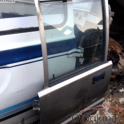 Mitsubishi L200 Kapı Camları çıkma parça - Karma Oto Çıkma Trabzon