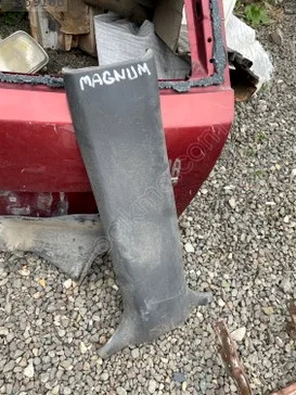 Mitsubishi L200 Kapı Direği çıkma parça - Karma Oto Çıkma Trabzon