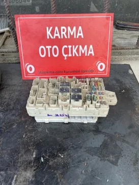 Mitsubishi L200 Sigorta Kutusu çıkma parça - Karma Oto Çıkma Trabzon