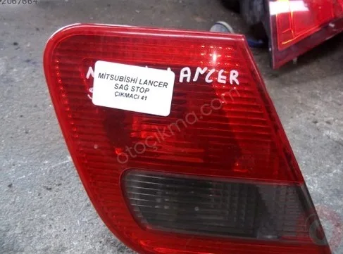 Mitsubishi Lancer Sağ Arka Stop çıkma parça - ÇIKMACI 41 KOCAELİ