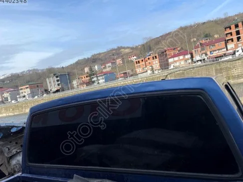 Nissan Skyline Arka Cam çıkma parça