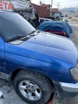 Nissan Skyline Sağ Ön Çamurluk çıkma parça - Karma Oto Çıkma Trabzon