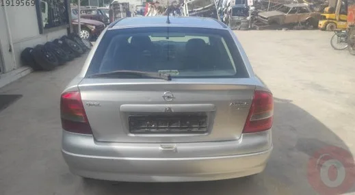 Opel Astra Bagaj Kapağı çıkma parça