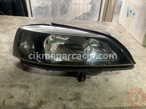 Opel Astra Sağ Ön Far çıkma parça