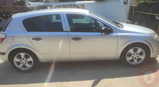 Opel Astra Sağ Arka Kapı çıkma parça - ÇIKMACI 41 KOCAELİ