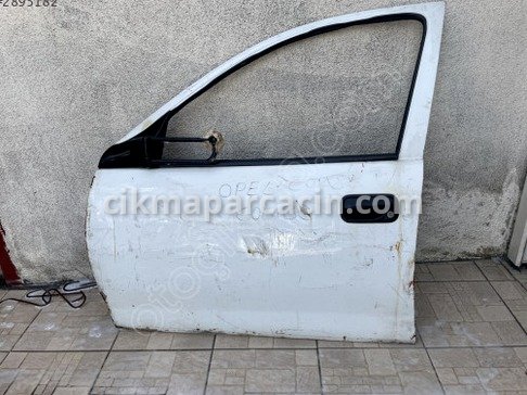 Opel Corsa Sol Ön Kapı çıkma parça