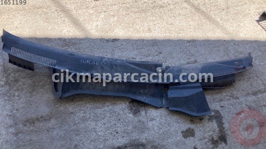 Opel Corsa Ön Cam Izgarası çıkma parça