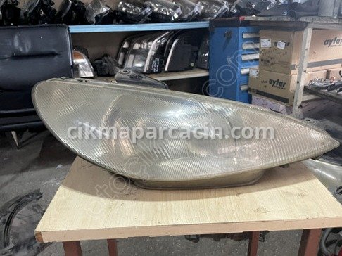 Peugeot 206 Sağ Ön Far çıkma parça