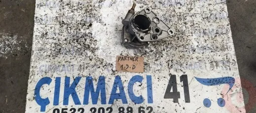 Peugeot 301 Vakum Pompası çıkma parça - ÇIKMACI 41 KOCAELİ