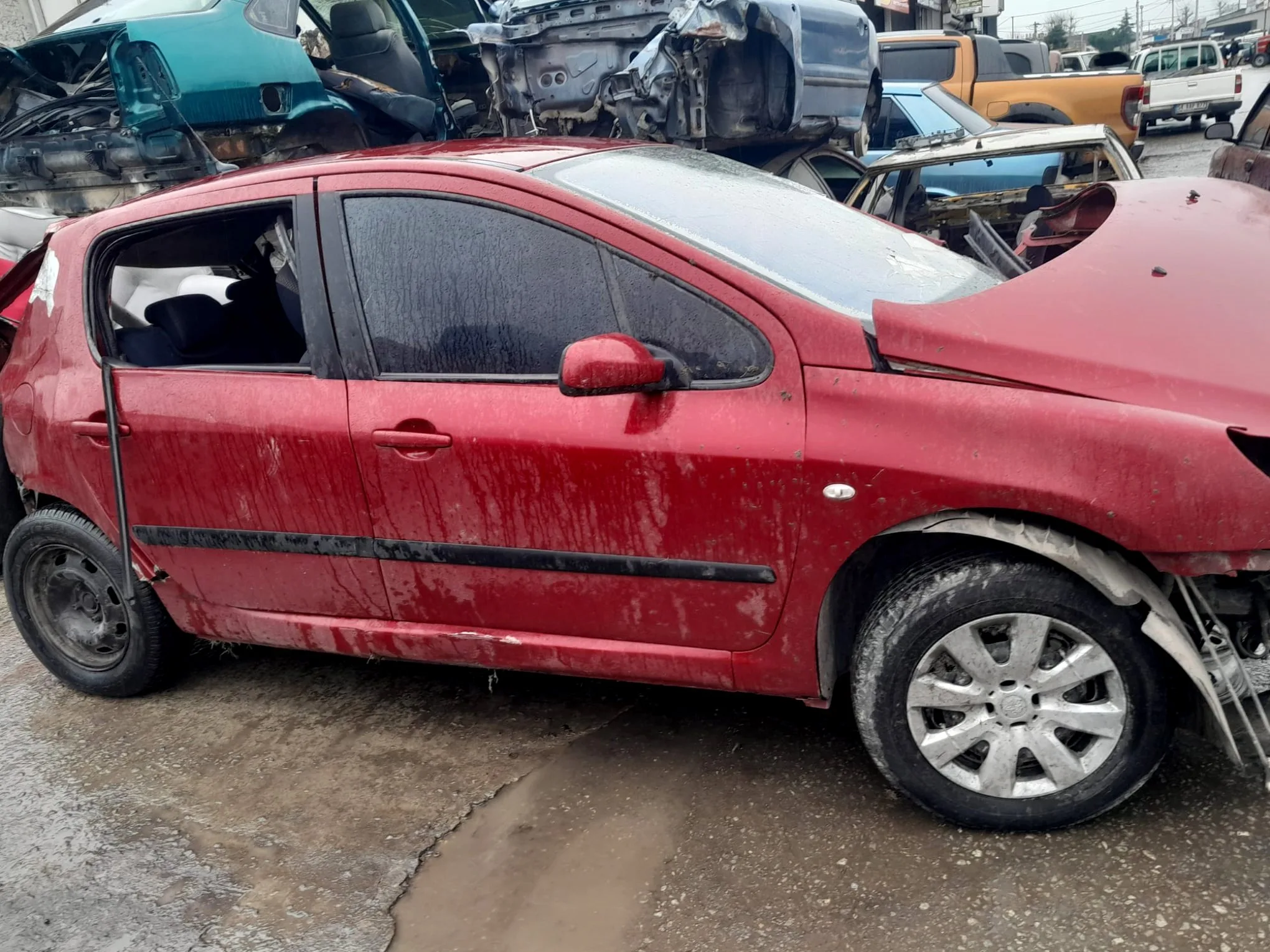 2000 Nissan Maxima Fren Hortumu Çıkma Parça İstanbul
