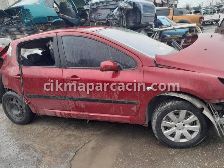 Peugeot 307 Salıncak (Alt Tabla) çıkma parça