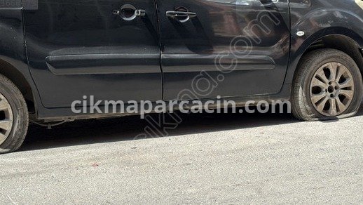 Peugeot Partner Marşpiyel Sacı çıkma parça