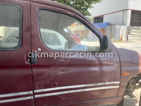 Citroen Berlingo Sağ Ön Kapı çıkma parça