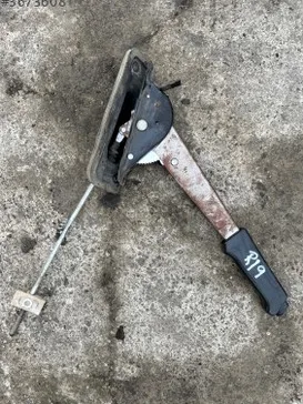 Renault R19 El Freni Kolu çıkma parça - Karma Oto Çıkma Trabzon