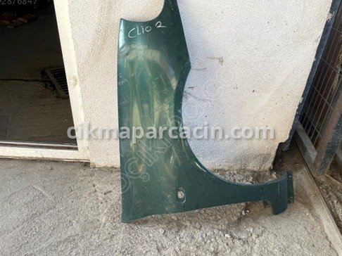 Renault Clio Sağ Ön Çamurluk çıkma parça