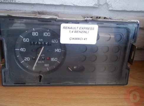 Renault Express Gösterge Paneli çıkma parça - ÇIKMACI 41 KOCAELİ