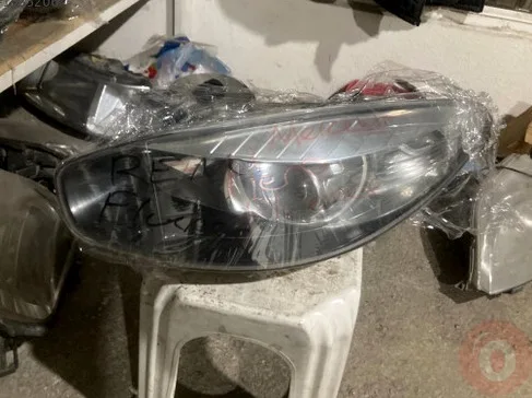 Renault Fluence Sol Ön Far çıkma parça