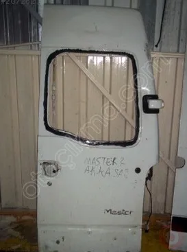 Renault Master Sağ Arka Kapı çıkma parça - ÇIKMACI 41 KOCAELİ